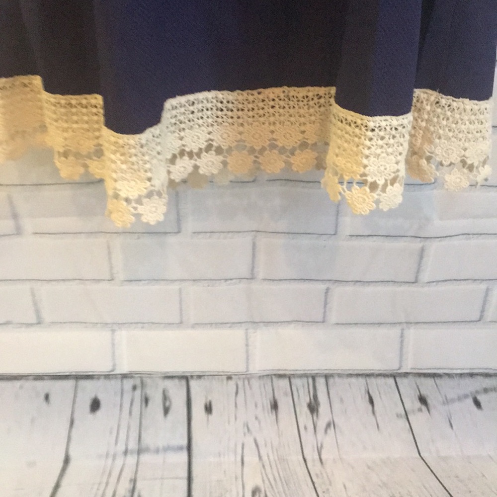 Umgee tunic/dress navy cream lace - Picture 3 of 4